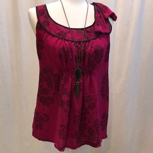 ELLE magenta and black blouse